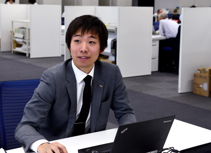 先輩社員紹介