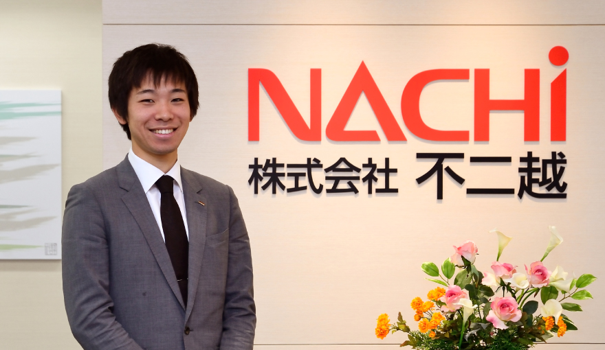 先輩社員紹介