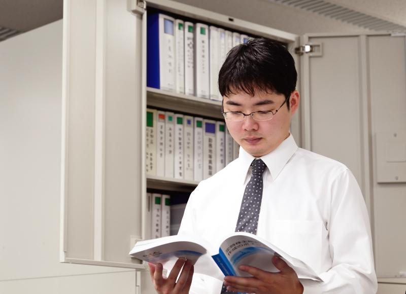 先輩社員紹介