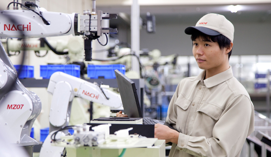 先輩社員紹介
