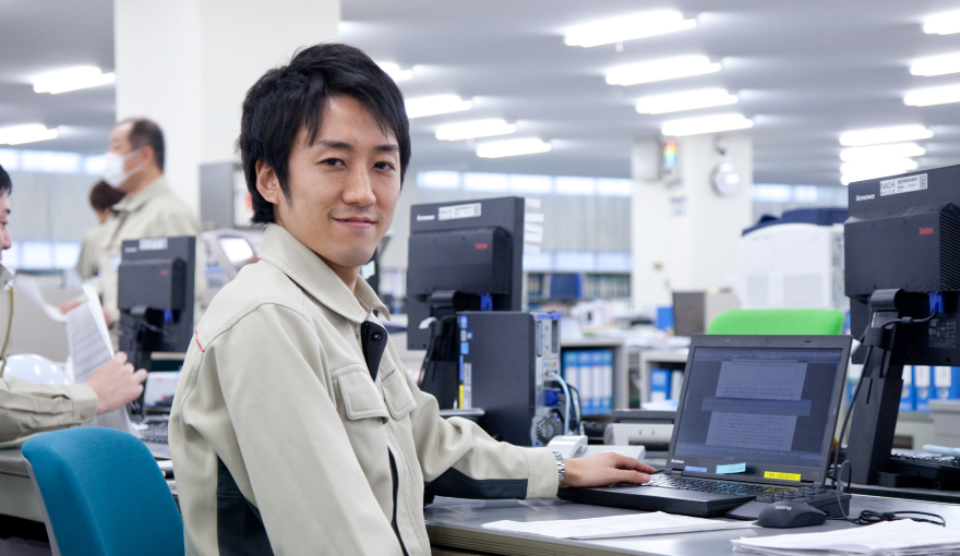 先輩社員紹介