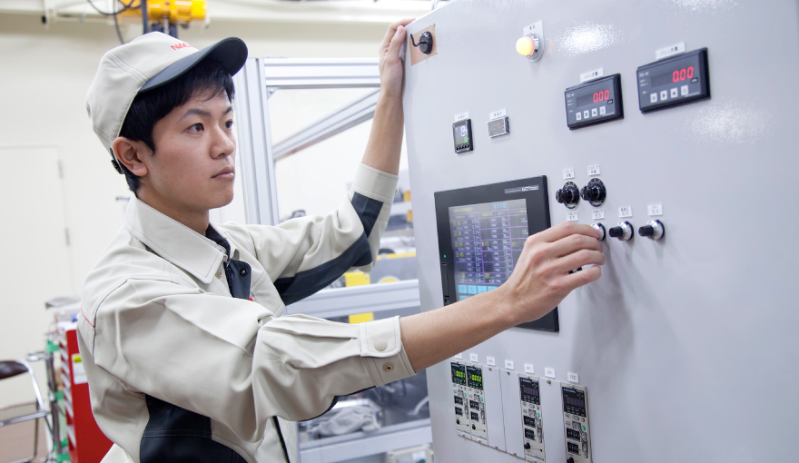 先輩社員紹介