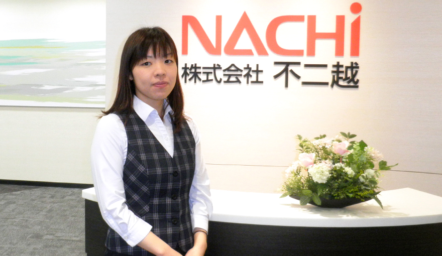 先輩社員紹介